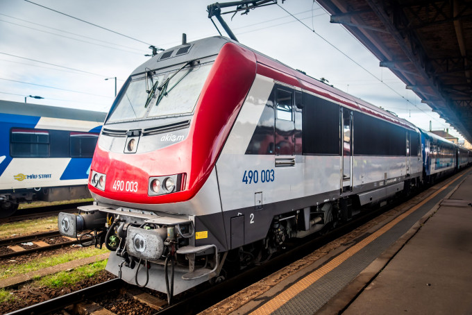 Astride mozdony a Keleti pályaudvaron